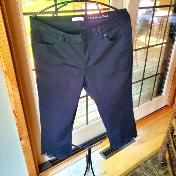 LC Lauren Conrad Skinny Crop Sz. 10 Capri's with Embellished Edge - Picture 1 of 12